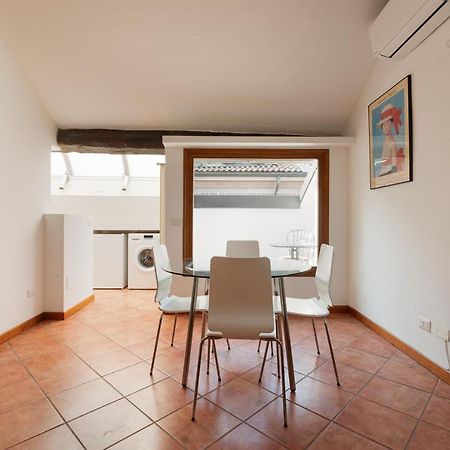 Corso Como Balcony Apartment Milano Esterno foto