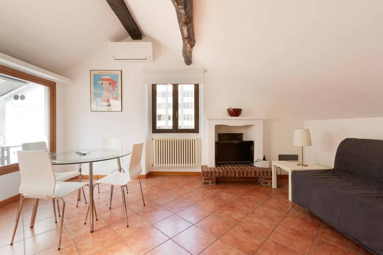 Corso Como Balcony Apartment Milano Esterno foto