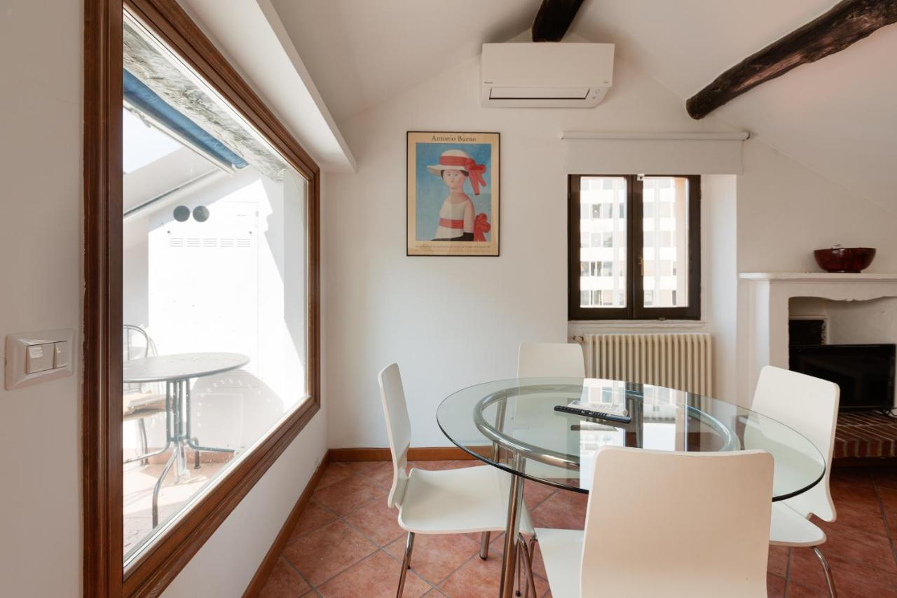 Corso Como Balcony Apartment Milano Esterno foto