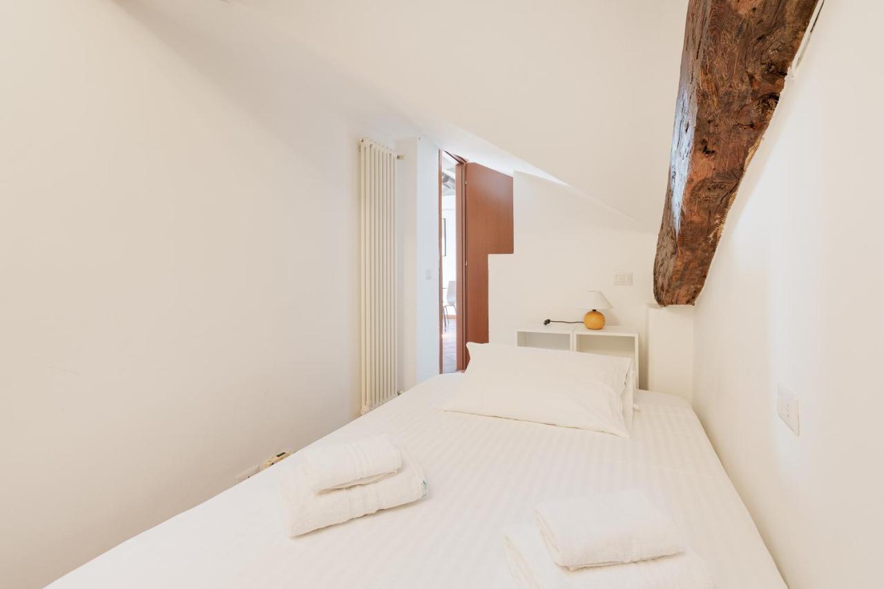 Corso Como Balcony Apartment Milano Esterno foto