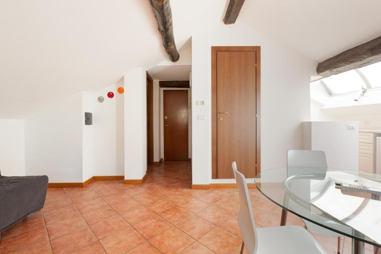 Corso Como Balcony Apartment Milano Esterno foto