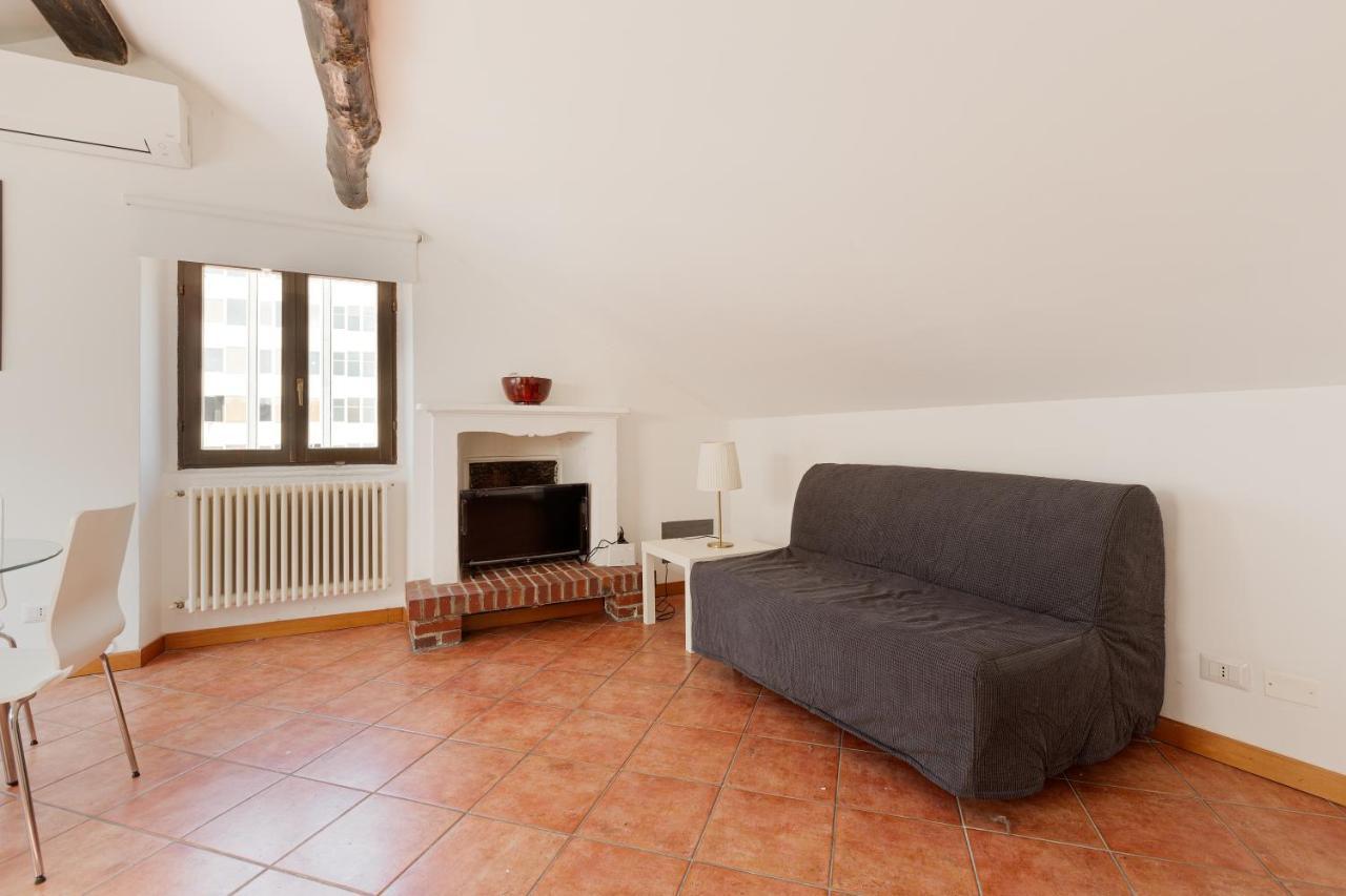Corso Como Balcony Apartment Milano Esterno foto